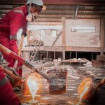 Salah satu proses pengecoran logam